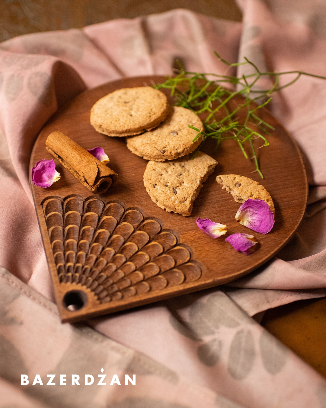 Hand Carved Wooden Board Kapljica by Civilisation