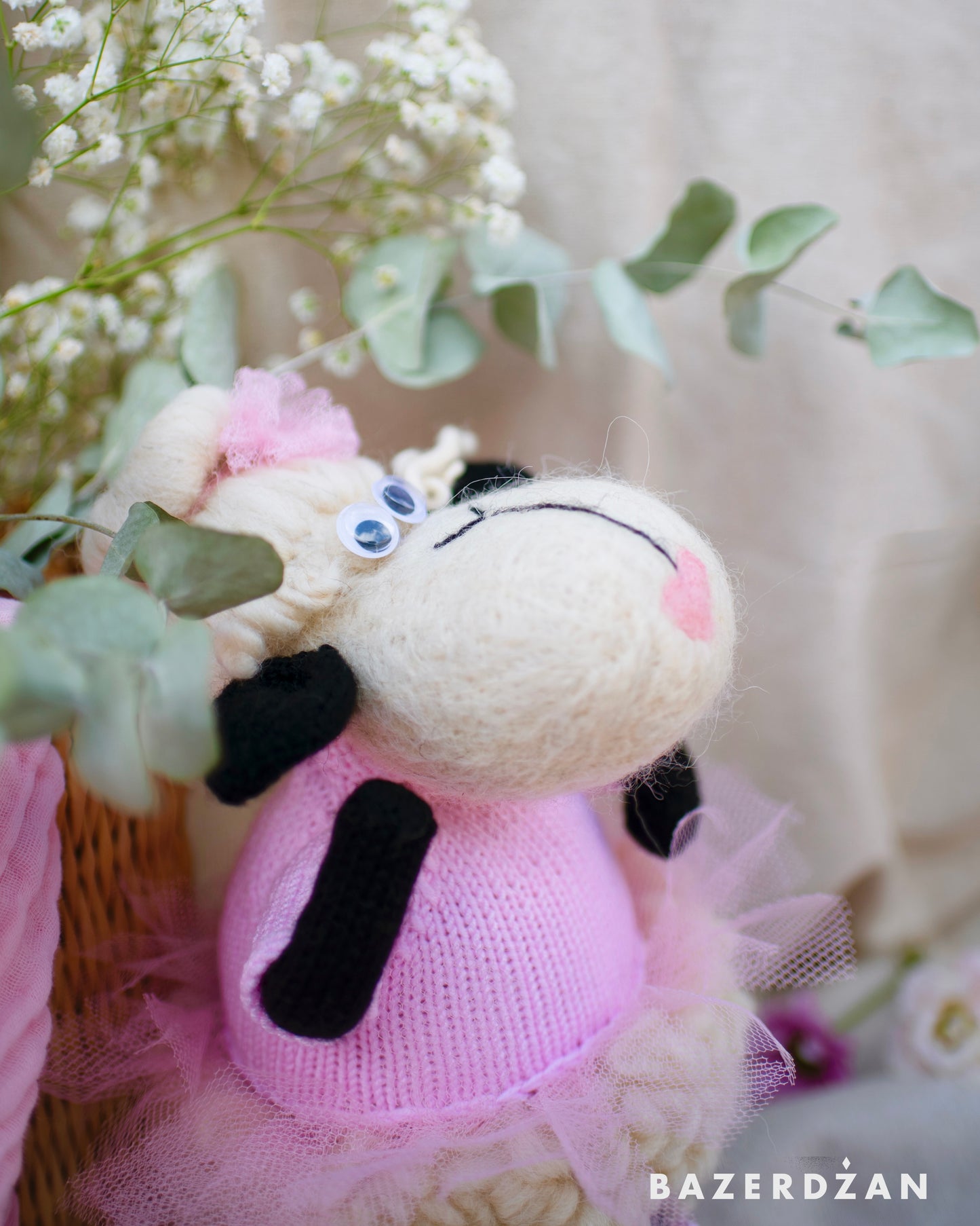 ASKA the sheep-Inspired by the fable Aska and the Wolf by Ivo Andrić