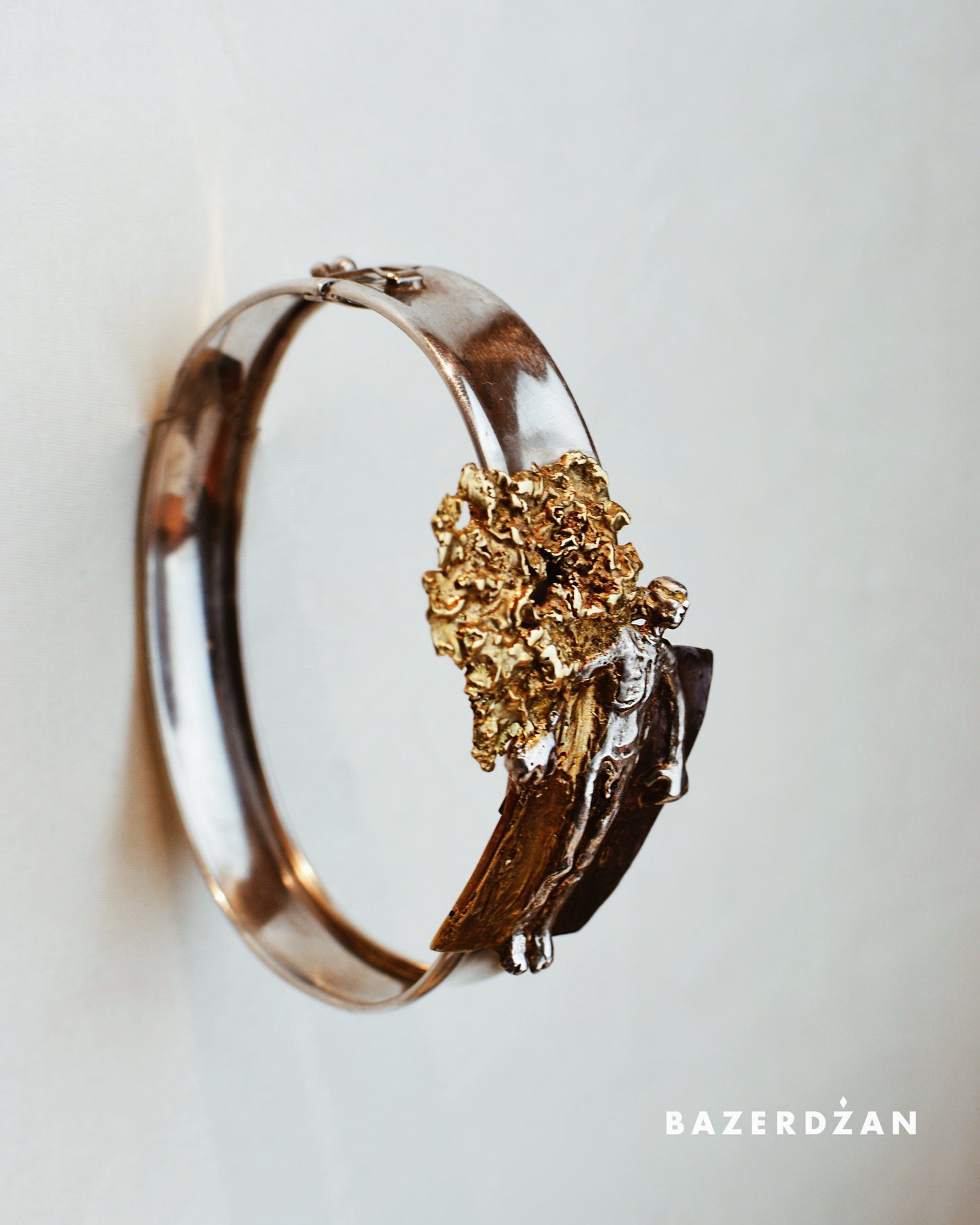 Bracelet by Benjamin Kavazović
