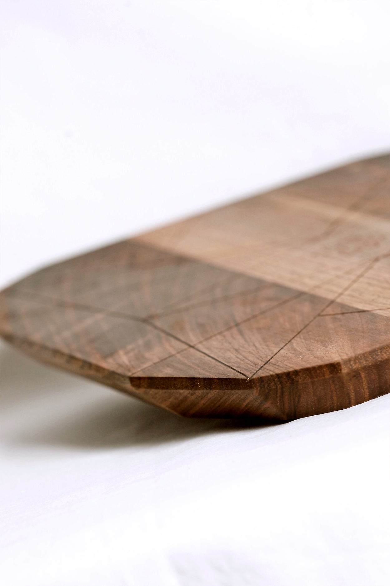 Cutting Board - Fez (Material: Walnut) - Bazerdzan