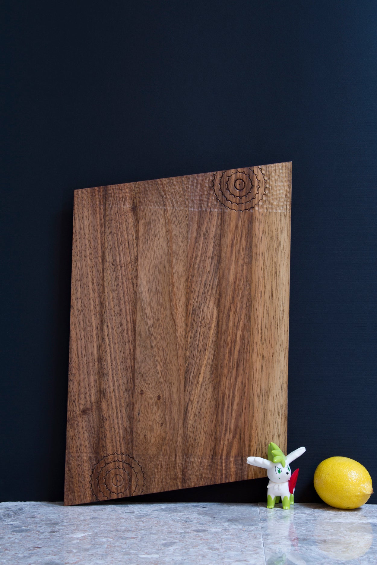 Cutting board - Sea Star (Material: Walnut) - Bazerdzan