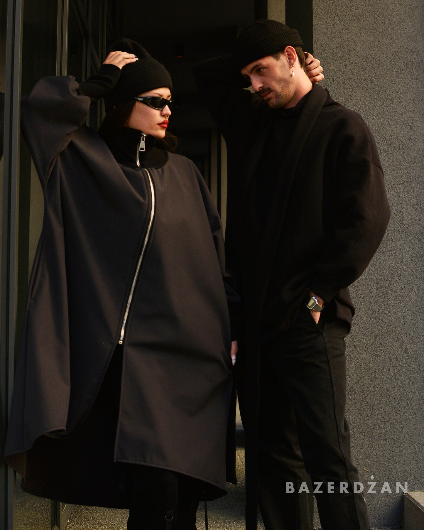 Swan Jacket Black