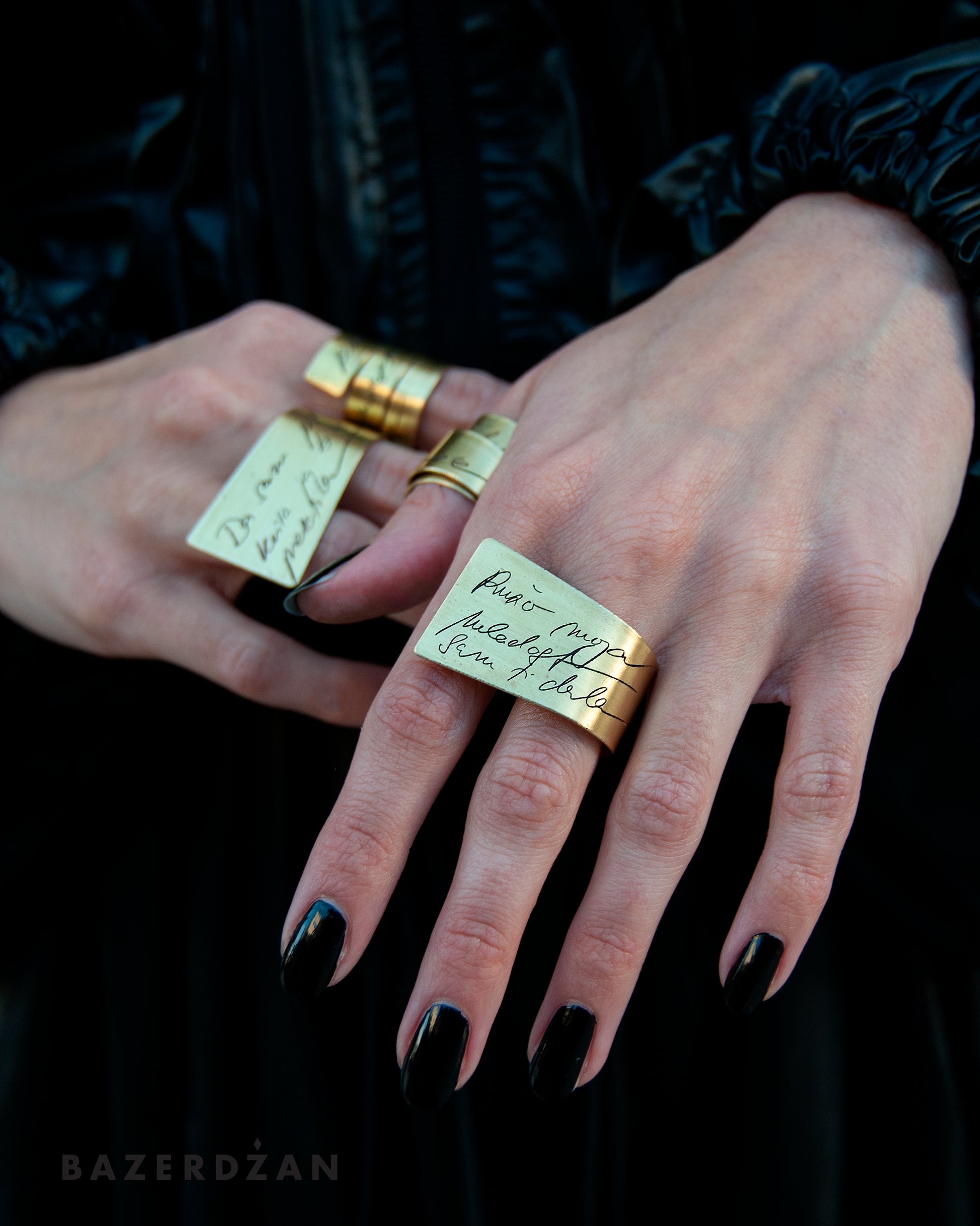 Rings with engraved Sevdalinka by Werkstatt Studio x Bazerdzan - Bazerdzan