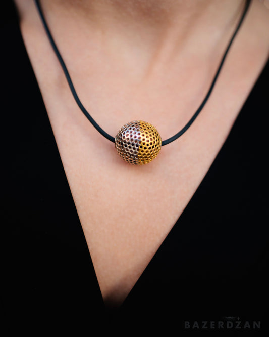 Necklace 2610 by Benjamin Kavazović