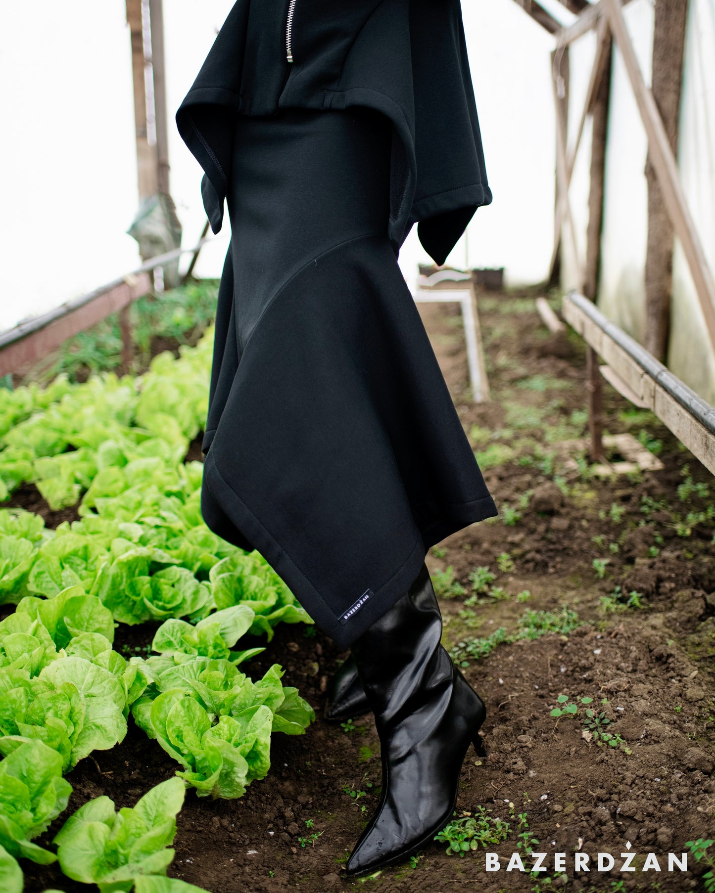 VATRA skirt in black