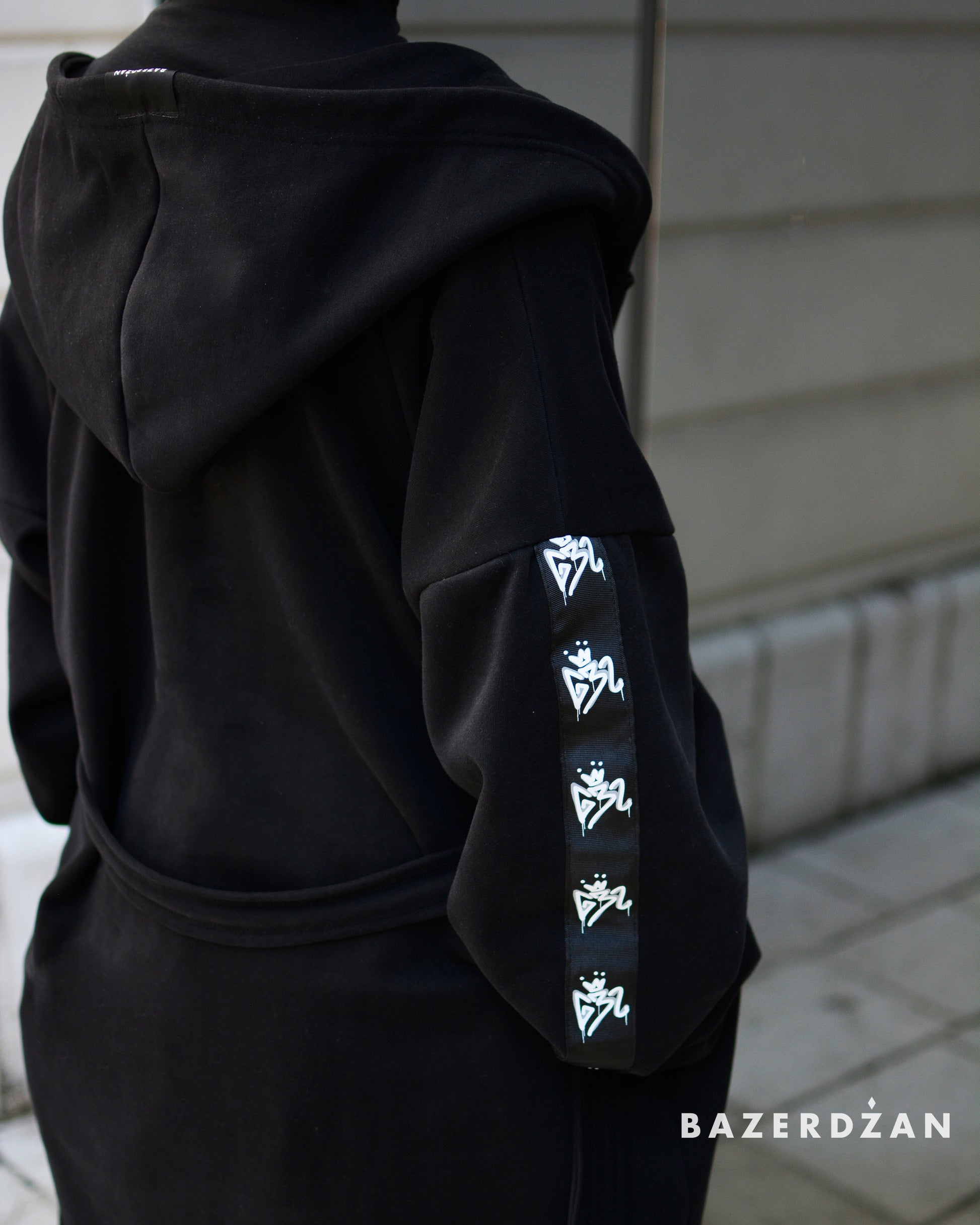 Cardigan Inch / PRE-ORDER - Bazerdzan