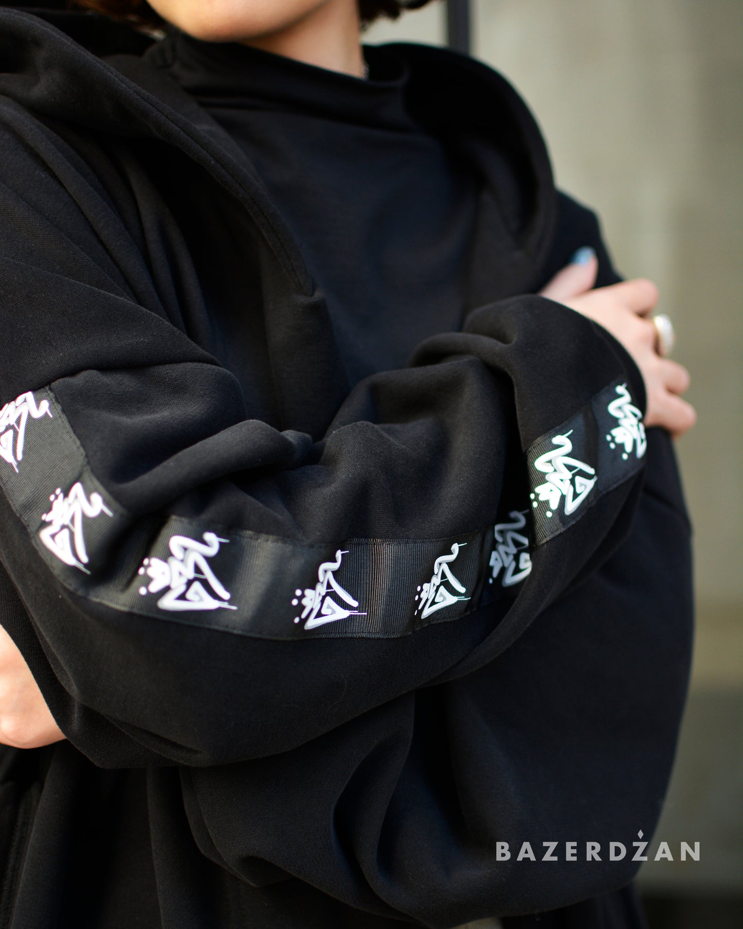 Cardigan Inch / PRE-ORDER - Bazerdzan