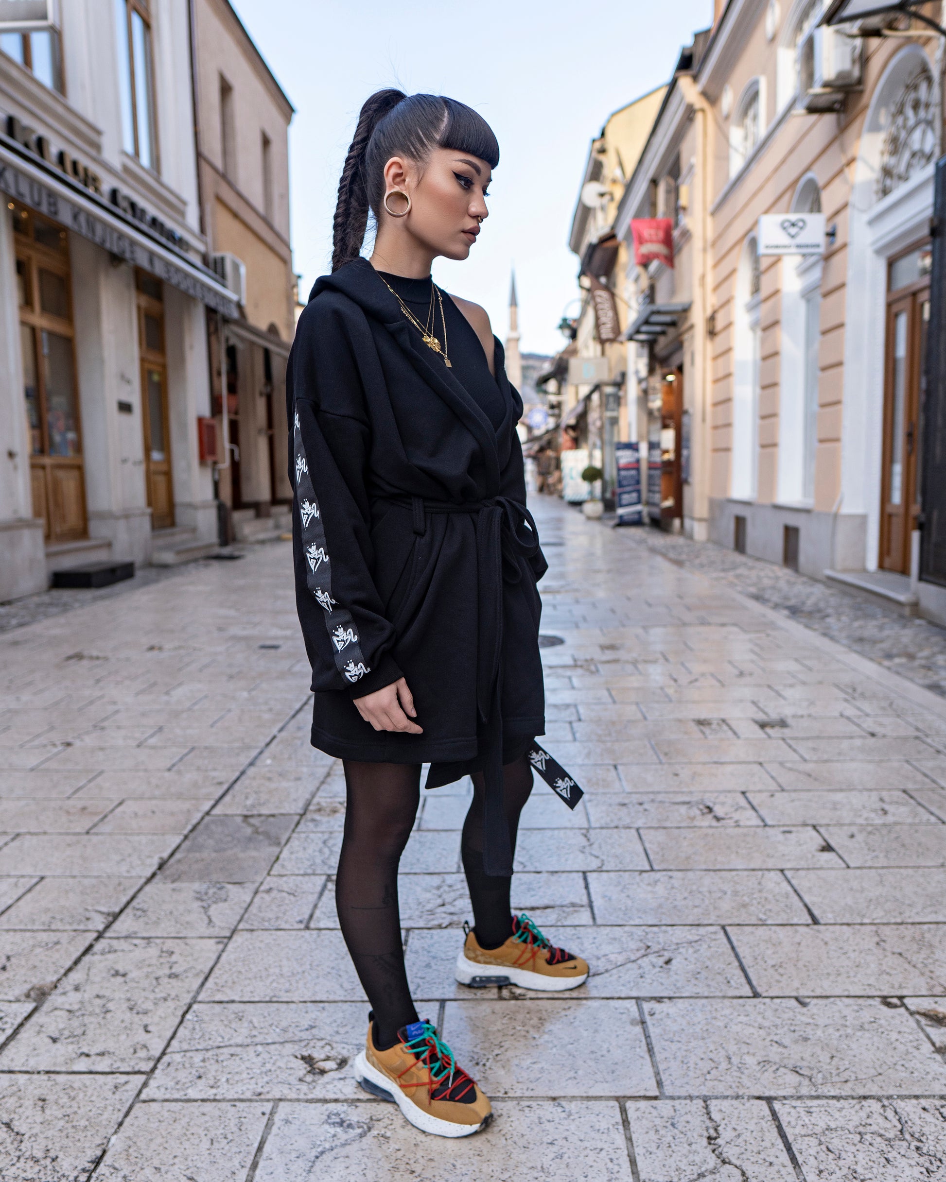 Cardigan Inch / PRE-ORDER - Bazerdzan