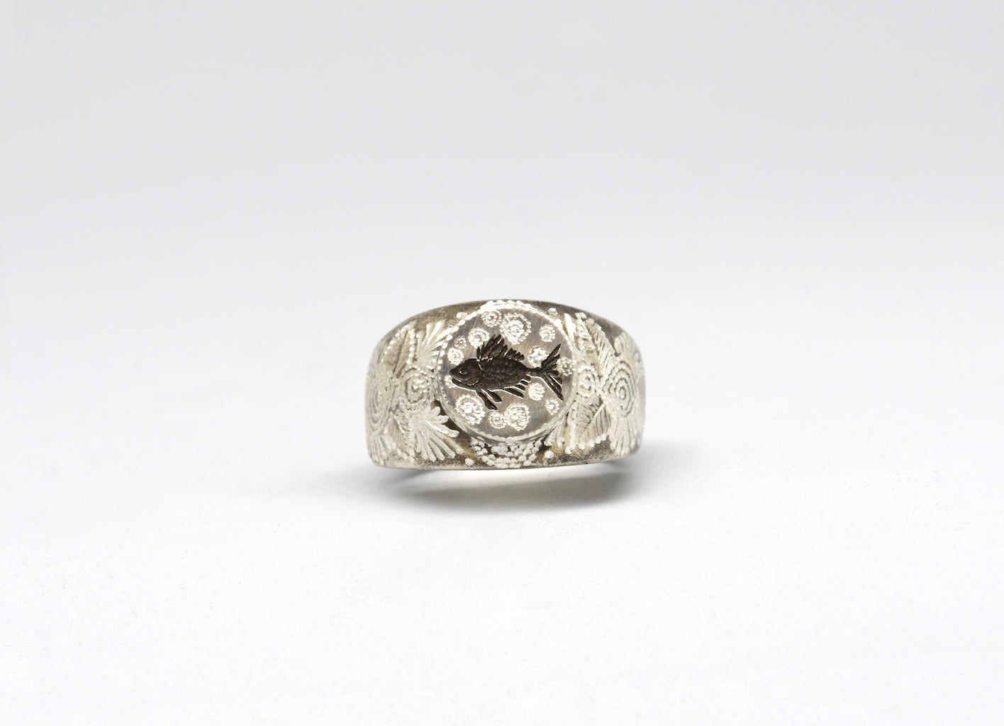 Gold Fish Ring by Elird